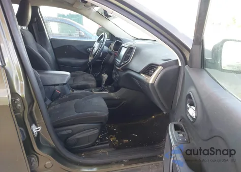 2015 Jeep Cherokee Latitude из США, поврежденный, VIN 1C4PJMCS8FW559172